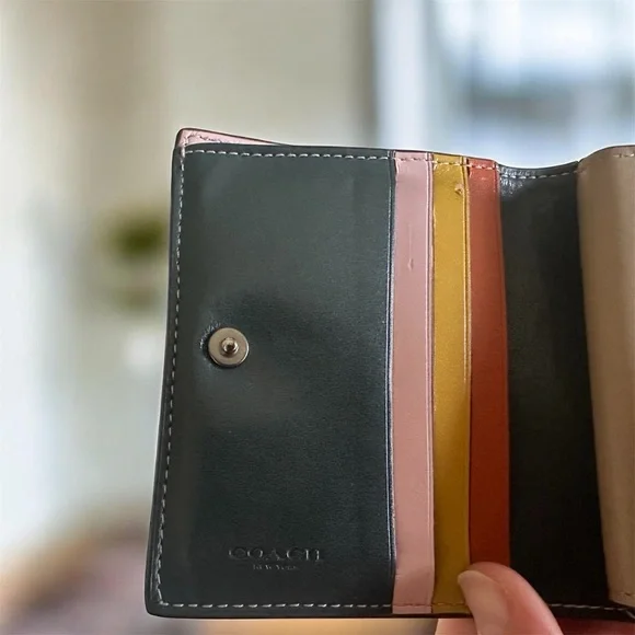 Coach 89311 Small Snap Wallet With Colorblock Interior Pine Green Multi - Picture 4 of 10